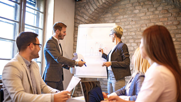 conflitti-riunione-new-target